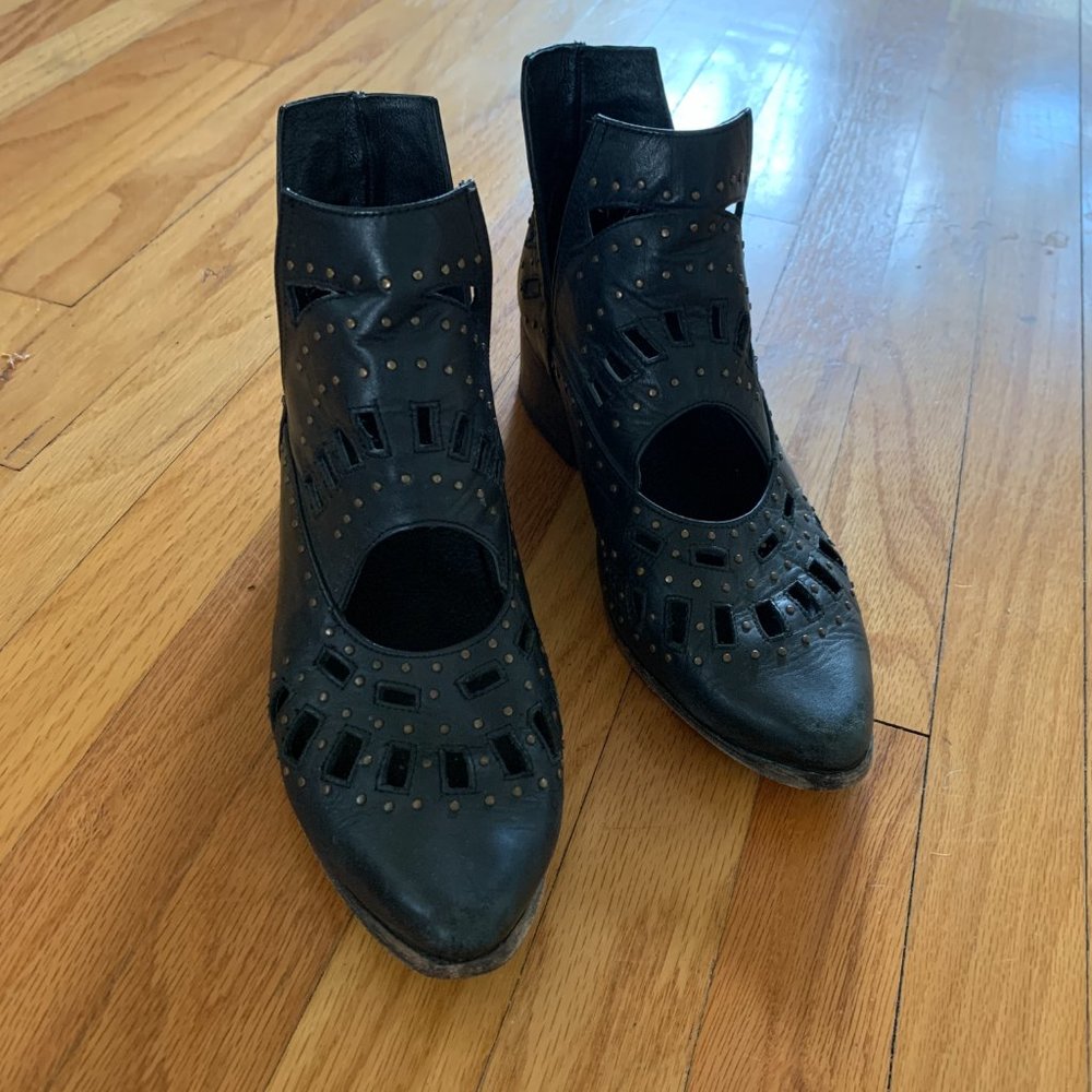 Sbicca Vintage Collection Ankle Booties 8